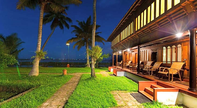 Coconut Lagoon - CGH Earth