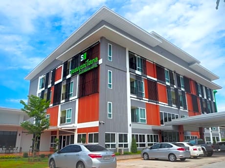 Suksomboon Hotel