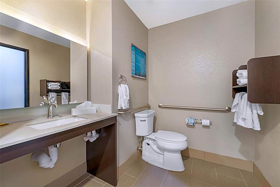 Best Western Plus McPherson