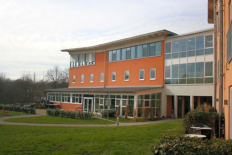 JUFA Hotel im Bruckenkopfpark - Julich