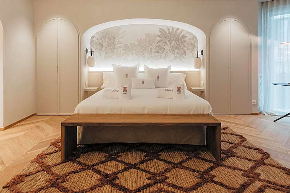Hotel Petit Luxe