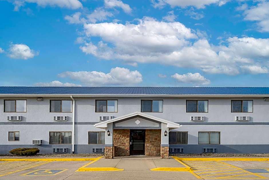 Super 8 by Wyndham Danville