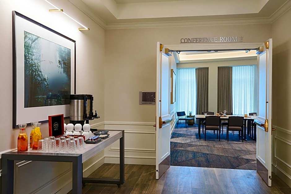 Renaissance by Marriott Meadowlands Hotel