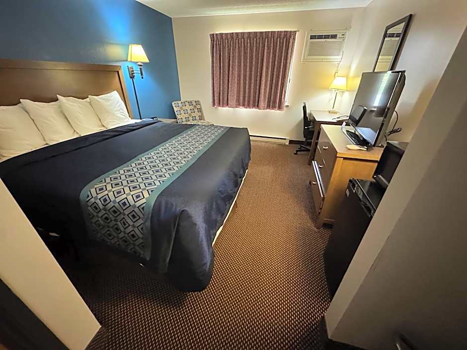 Red Wing Inn and Suite