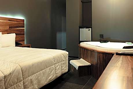 Deluxe Double or Twin Room with Spa Bath