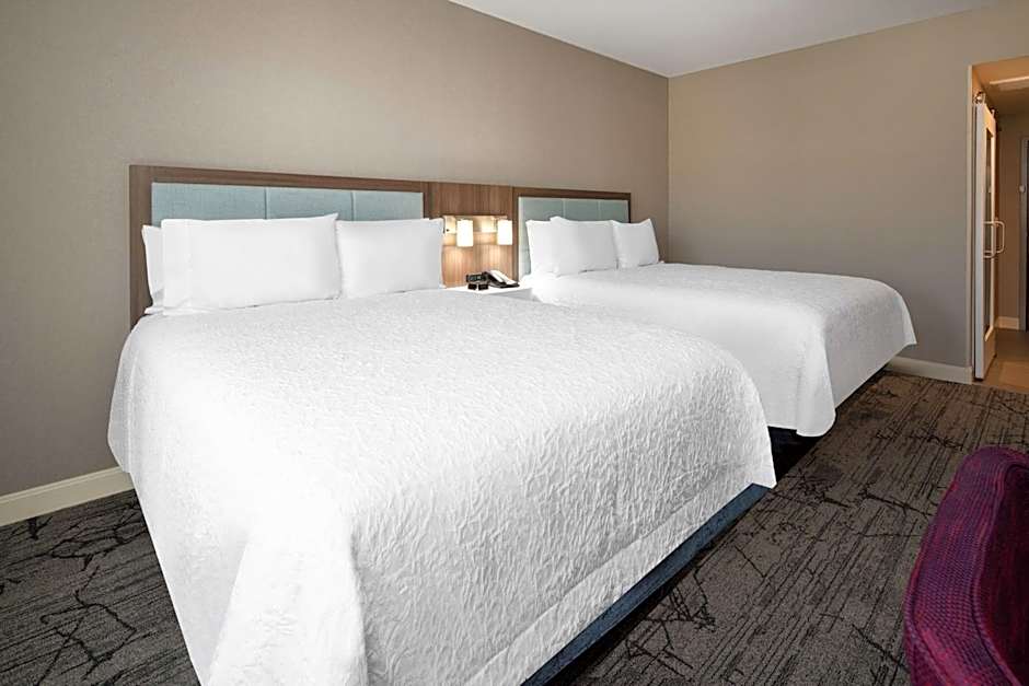 Hampton Inn By Hilton & Suites Gilroy, CA