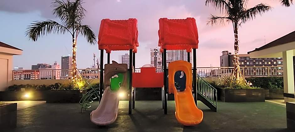 SMDC Coast Residences near PICC World Trade Center MOA