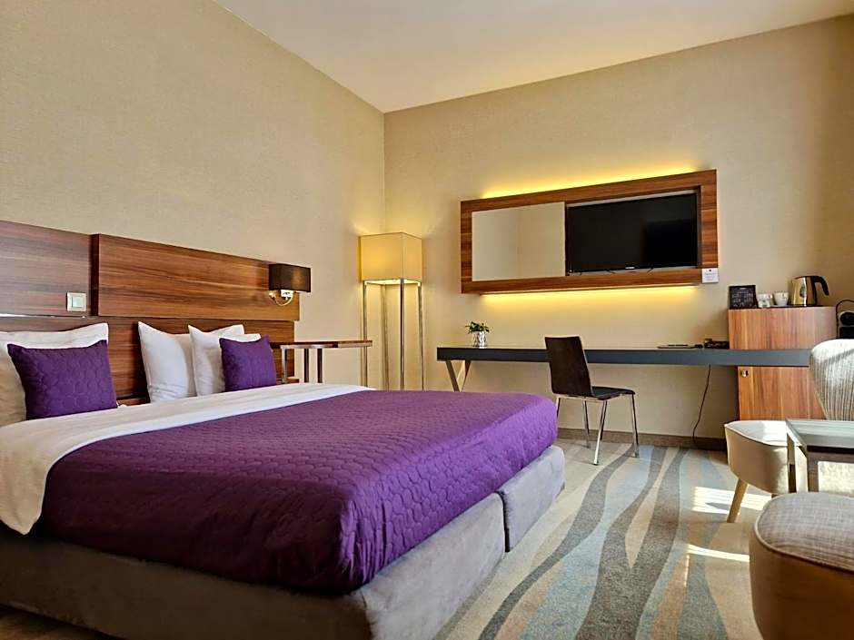 Warsaw Plaza Hotel
