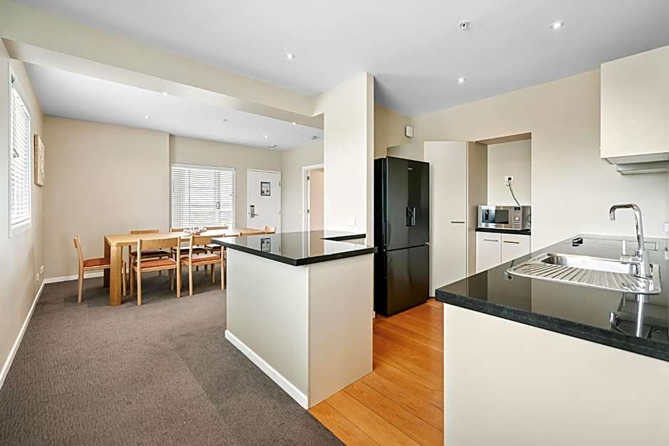 Deep Blue Hotel & Hot Springs