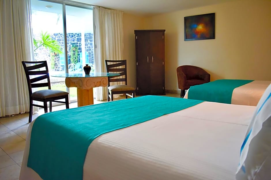 Country Hotel & Suites