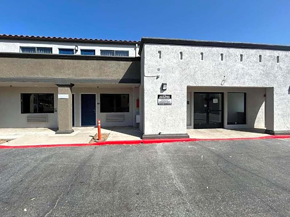 Studio 6 Lake Elsinore, CA