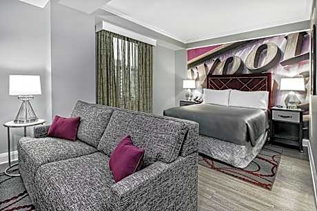 Queen Suite with Sofa Bed