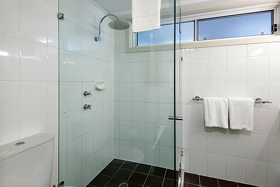 Warners Bay Apartments