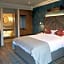 The Boathouse Inn & Riverside Rooms
