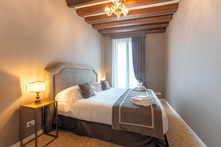 San Teodoro Palace - Luxury Apartments