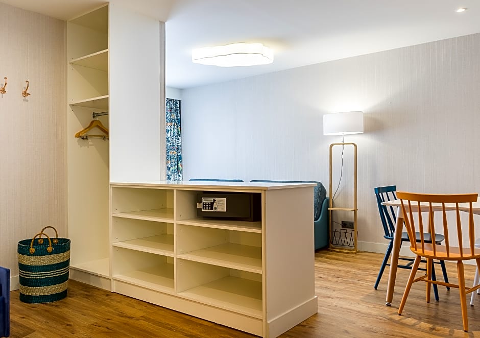 CADET Residence