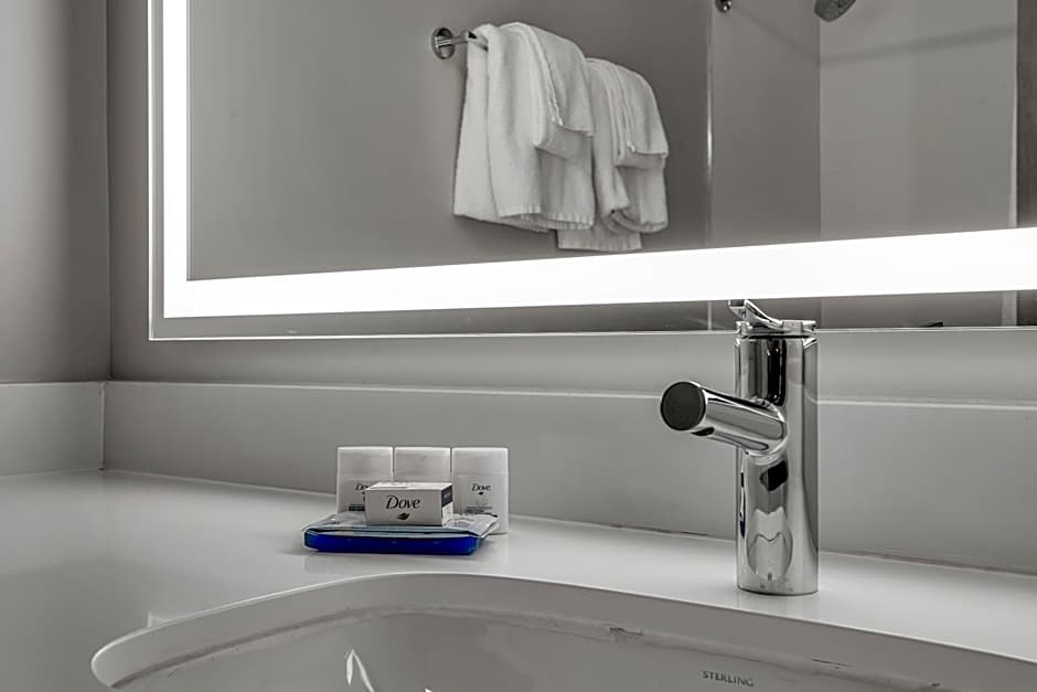 Holiday Inn Express Hotel & Suites Portland - Jantzen Beach By IHG