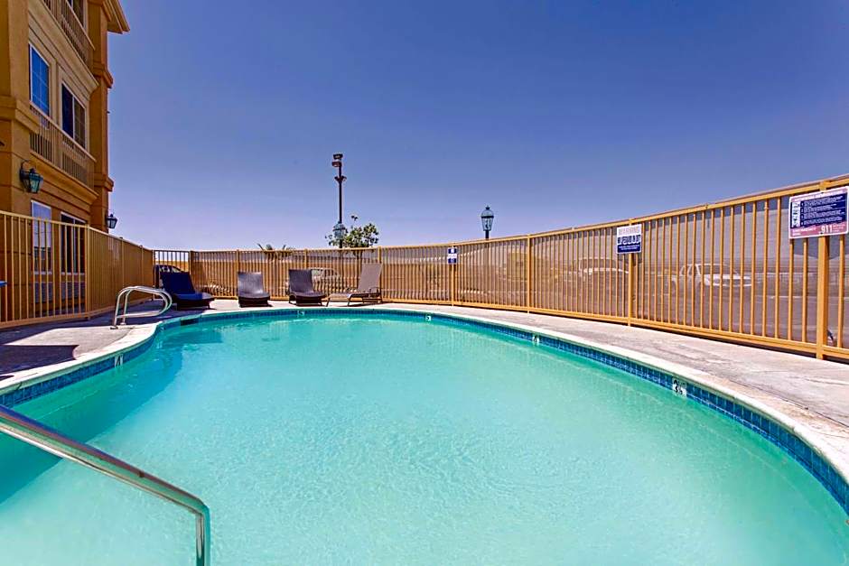 La Quinta Inn & Suites by Wyndham Hesperia Victorville