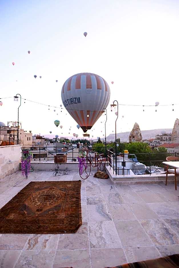 Noah's Ark Cave Hotel