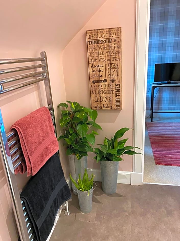 Alpine Cottage – Crieff