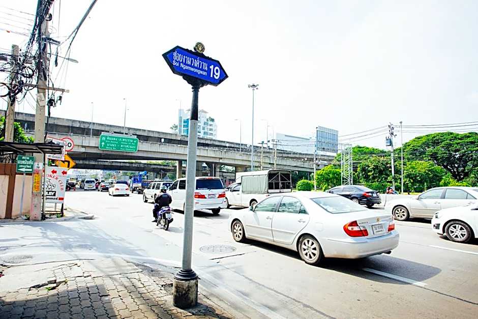 Grand Residence Ngamwongwan 19