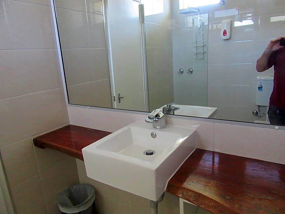 Acacia Rose Motor Inn