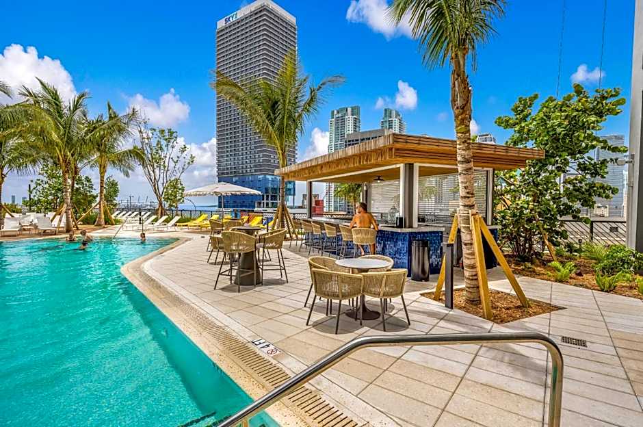 Gale Residence in Downtown Miami