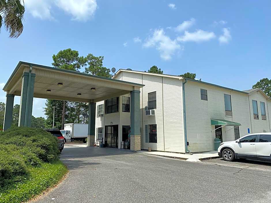 Super 8 by Wyndham Kinder/Coushatta near Casino