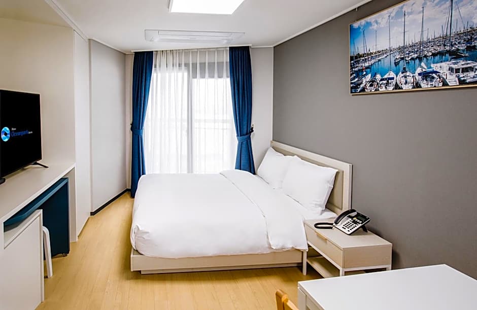 Risen Ocean Park Hotel