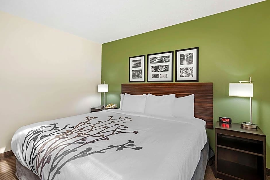 Sleep Inn & Suites Charles City