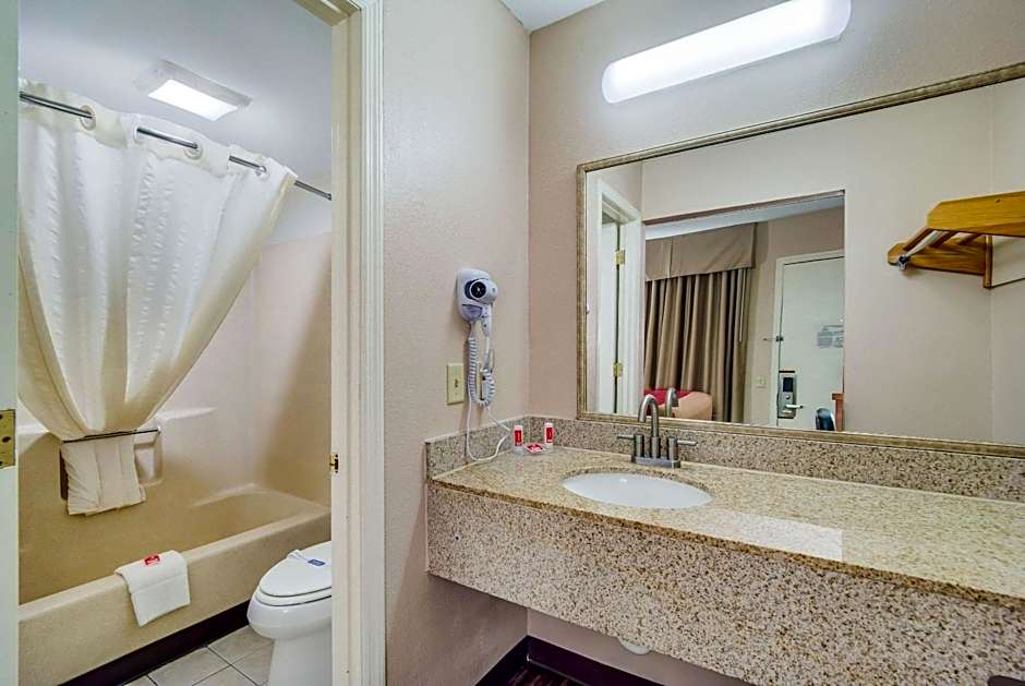 Econo Lodge Walterboro I-95