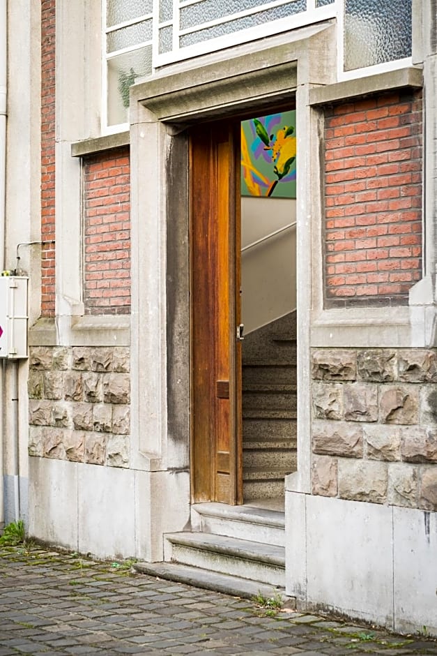 B&B Tempelhof – Ghent, CA