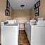 Howard Johnson by Wyndham Columbus Fort Benning