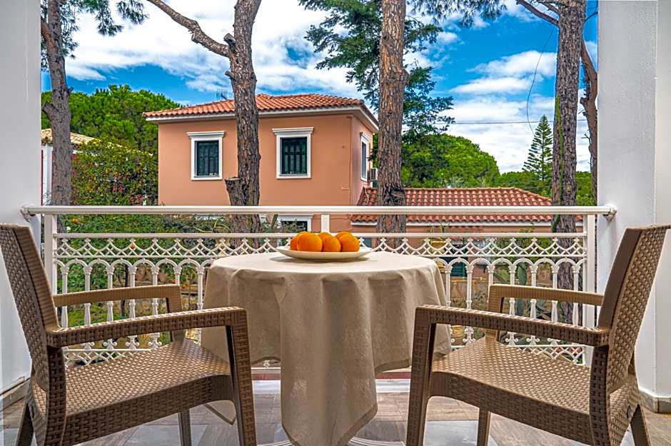 Pyrgaraki Studios and Apartments