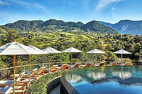 Hacienda AltaGracia, Auberge Collection