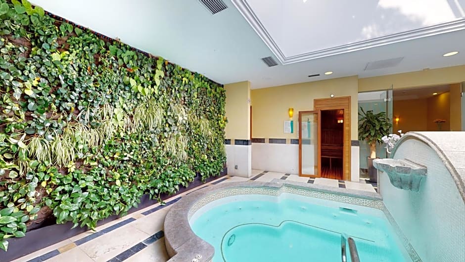 Marquis SkySuites