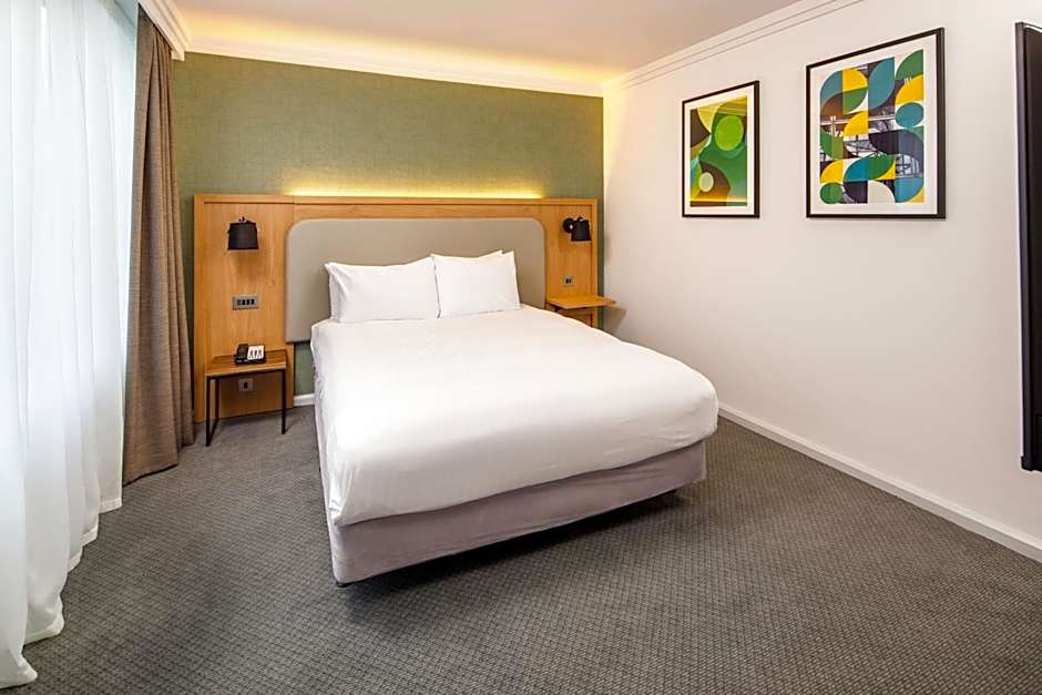 Holiday Inn Milton Keynes Central By IHG