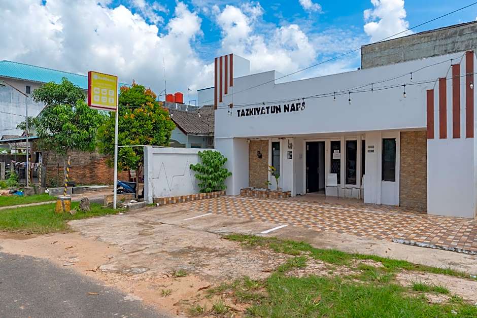 RedDoorz Syariah near KBC Batam Centre