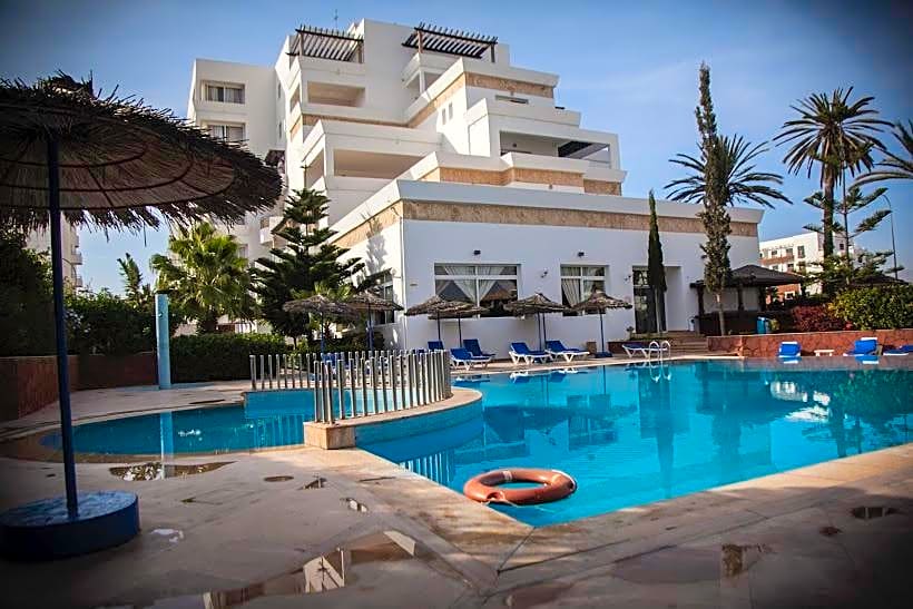 Intouriste Hôtel & Suites