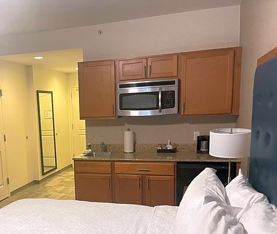 Homewood Suites by Hilton St. Louis - Galleria