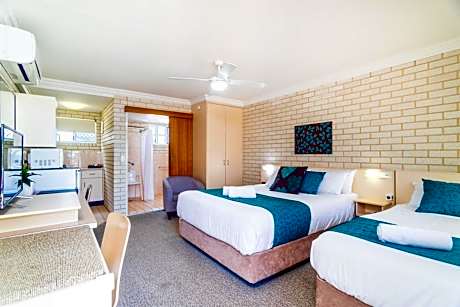 Twin - Wheelchair Access