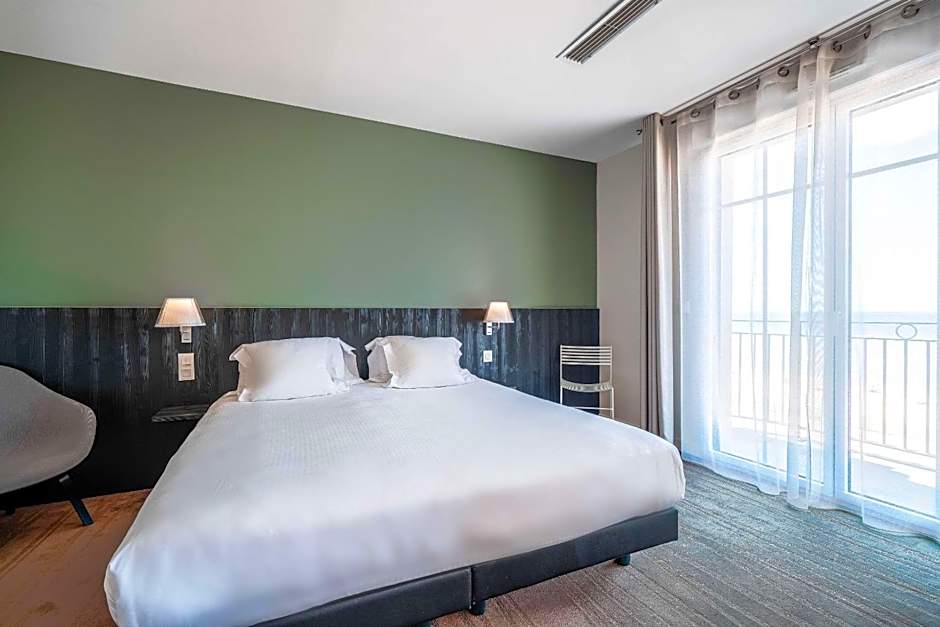 Les Flots - Hôtel et Restaurant face à l'océan - Châtelaillon-Plage