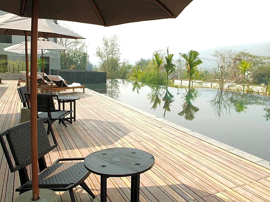 Veranda High Residence