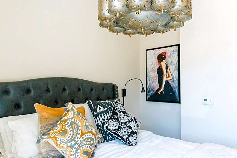 The Bishop Arts Hotel by Qresorts