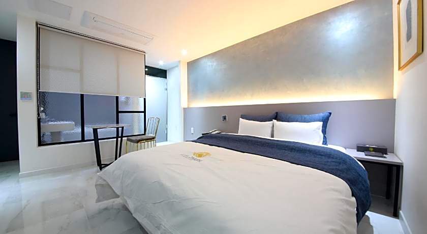 Two Nights Business Hotel