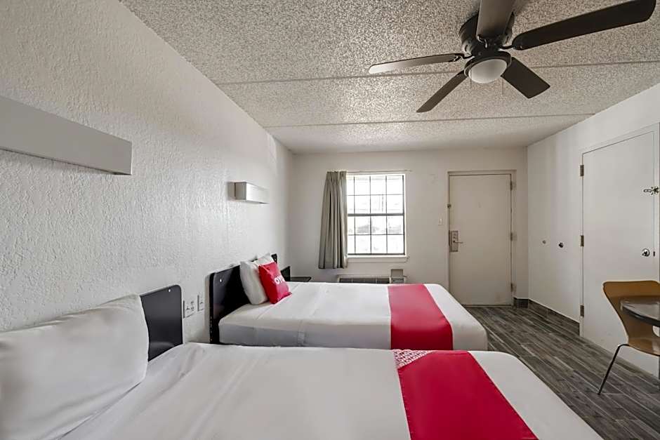 OYO Hotel Houston Katy Freeway