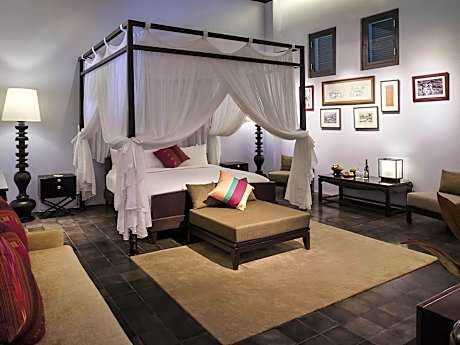 Signature Governor's Residence with One King and One Queen Bed