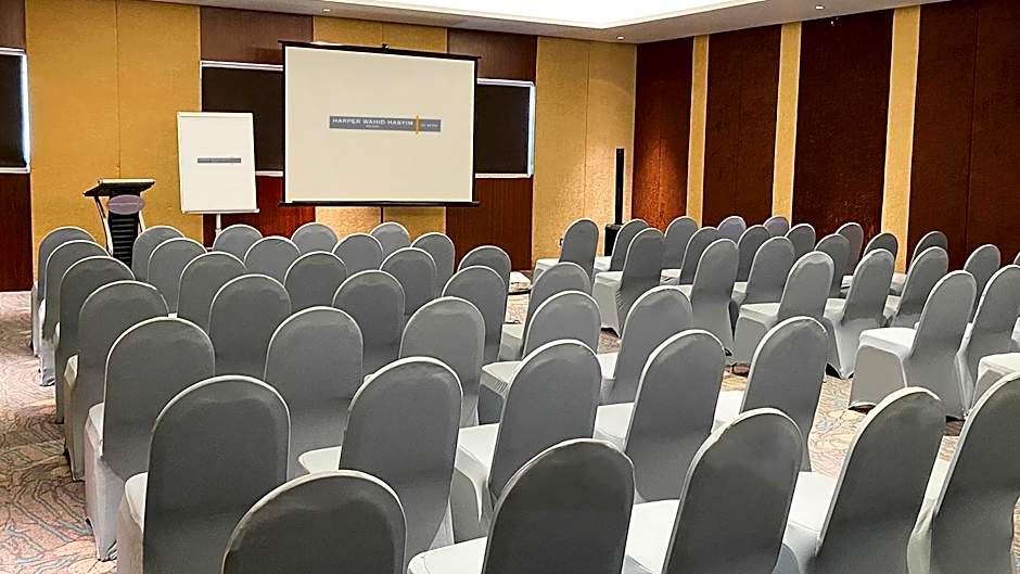 Harper Wahid Hasyim Medan by ASTON