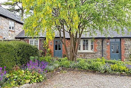 Courtyard Cottage