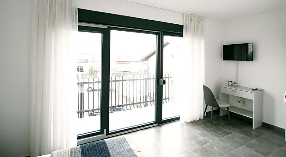 Filipovic rent a car & apartments